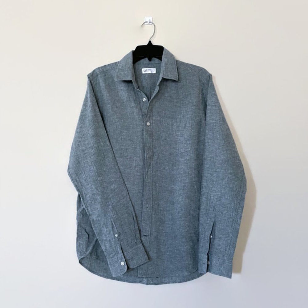 Button closure practical shirt